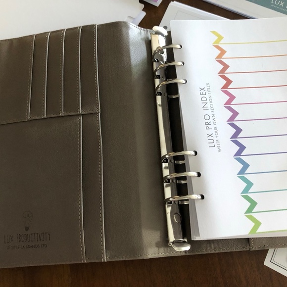 LUX Productivity Planner- Gray Leather - Picture 6 of 7